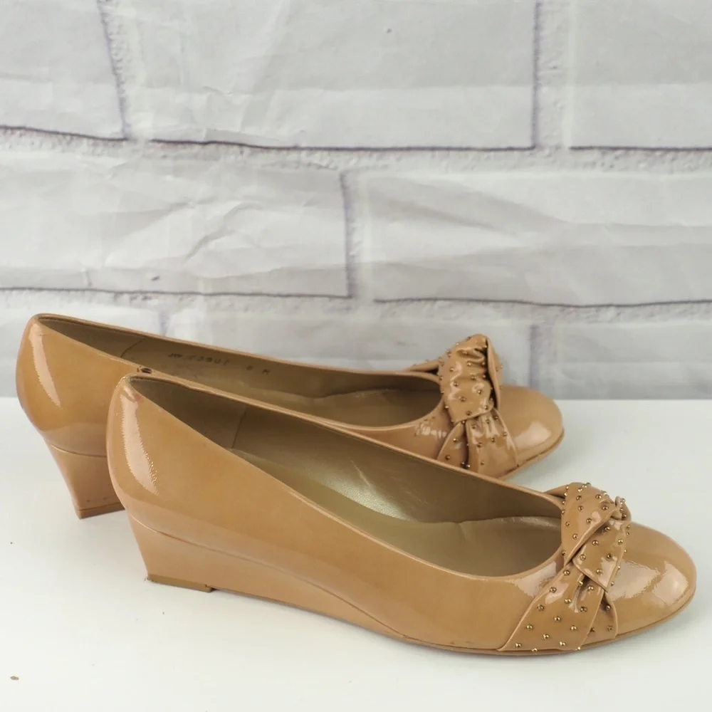 Stuart Weitzman 8 tan patent leather wedge heels